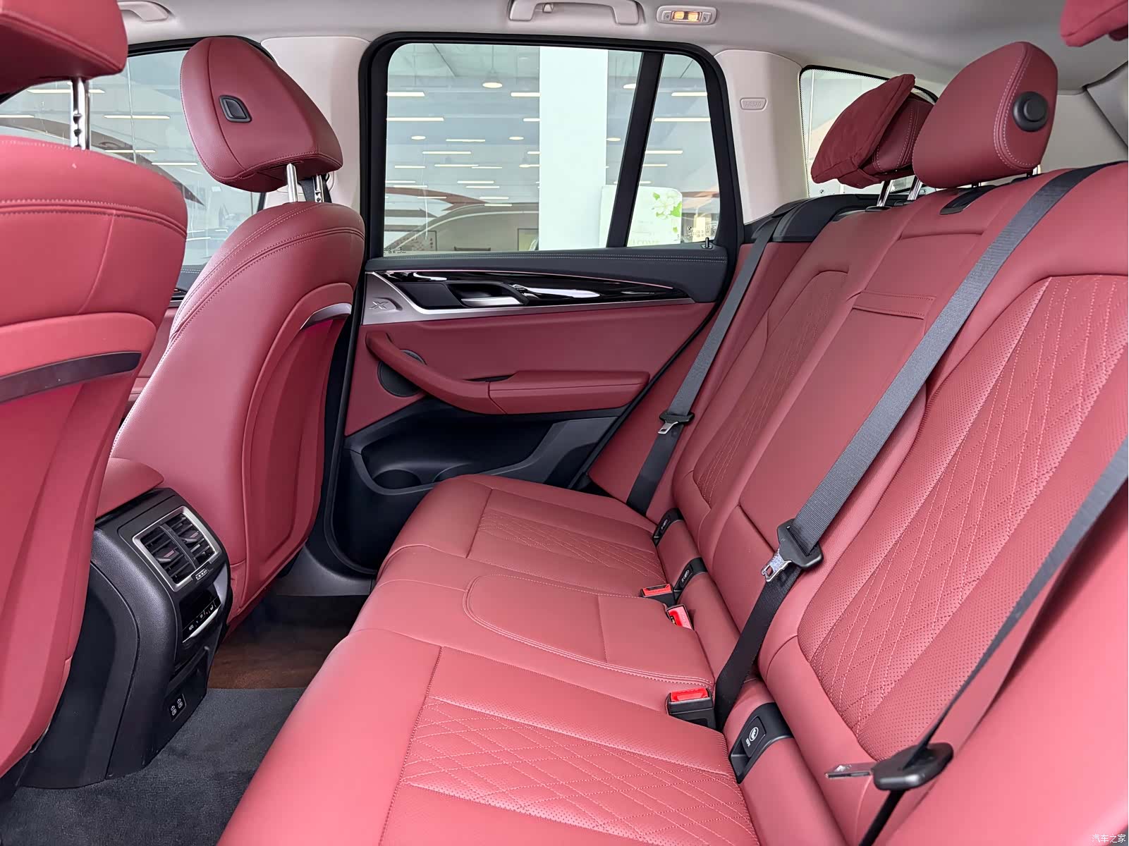 BMW X3, 2024 11