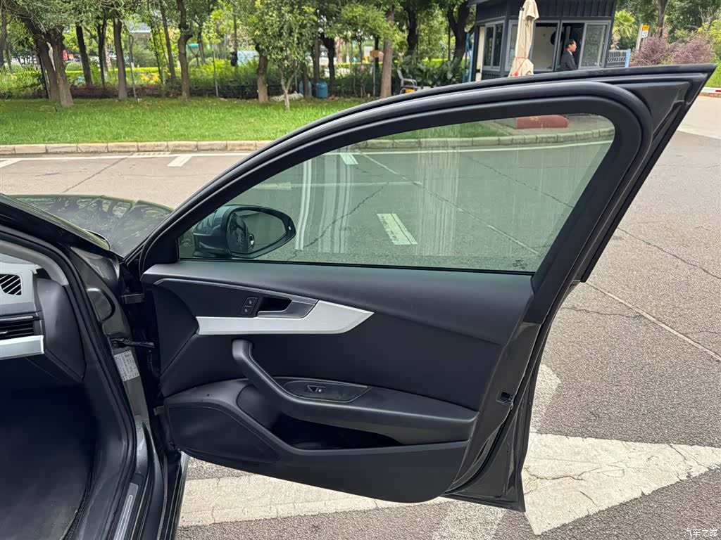 Audi A4L, 2021 23