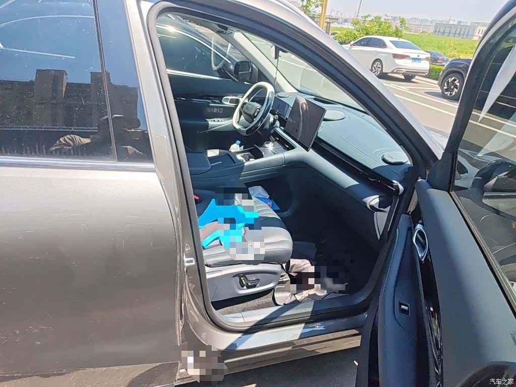 Geely Galaxy E5, 2025 20