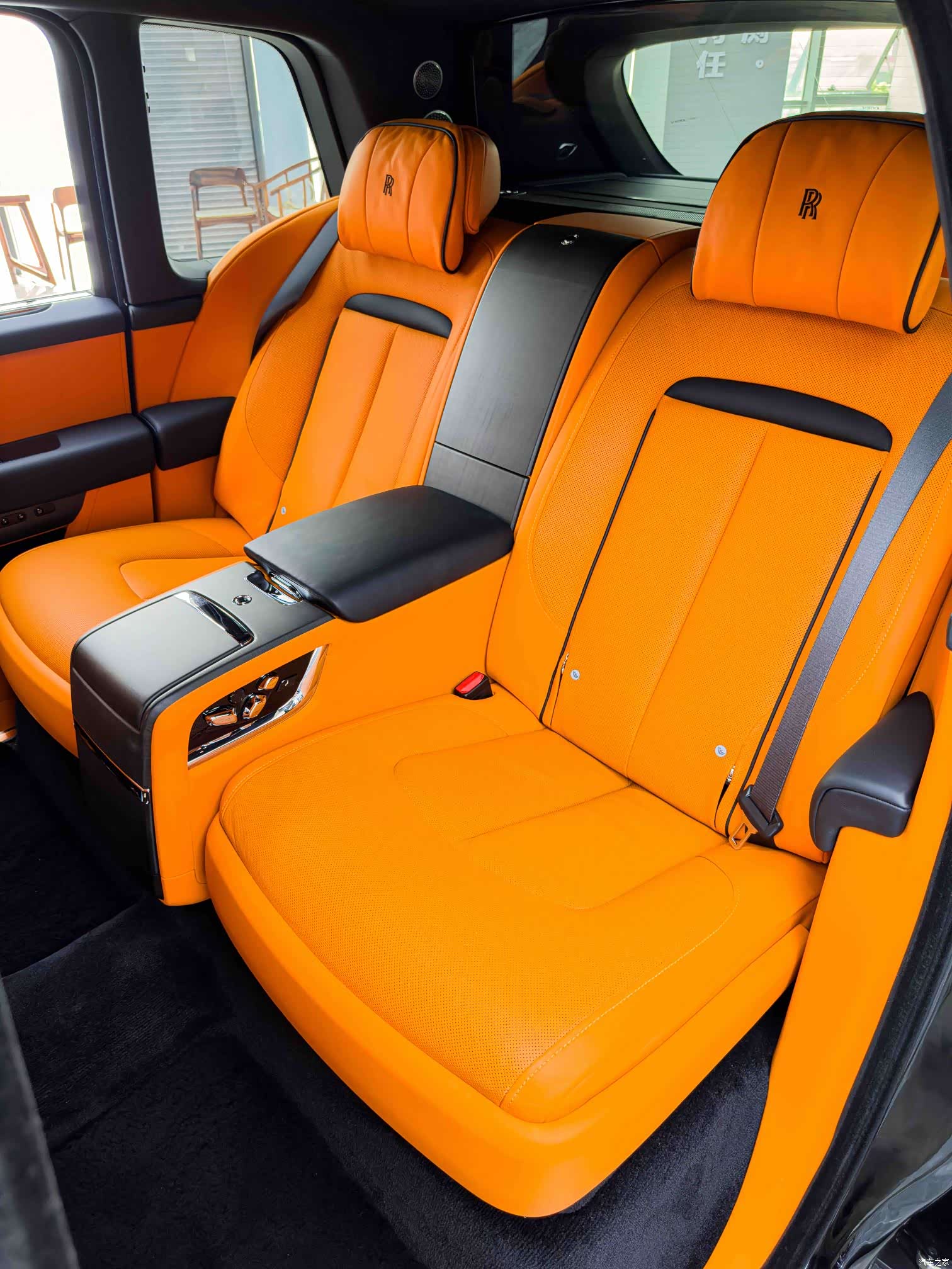 Rolls-Royce Cullinan, 2023 23