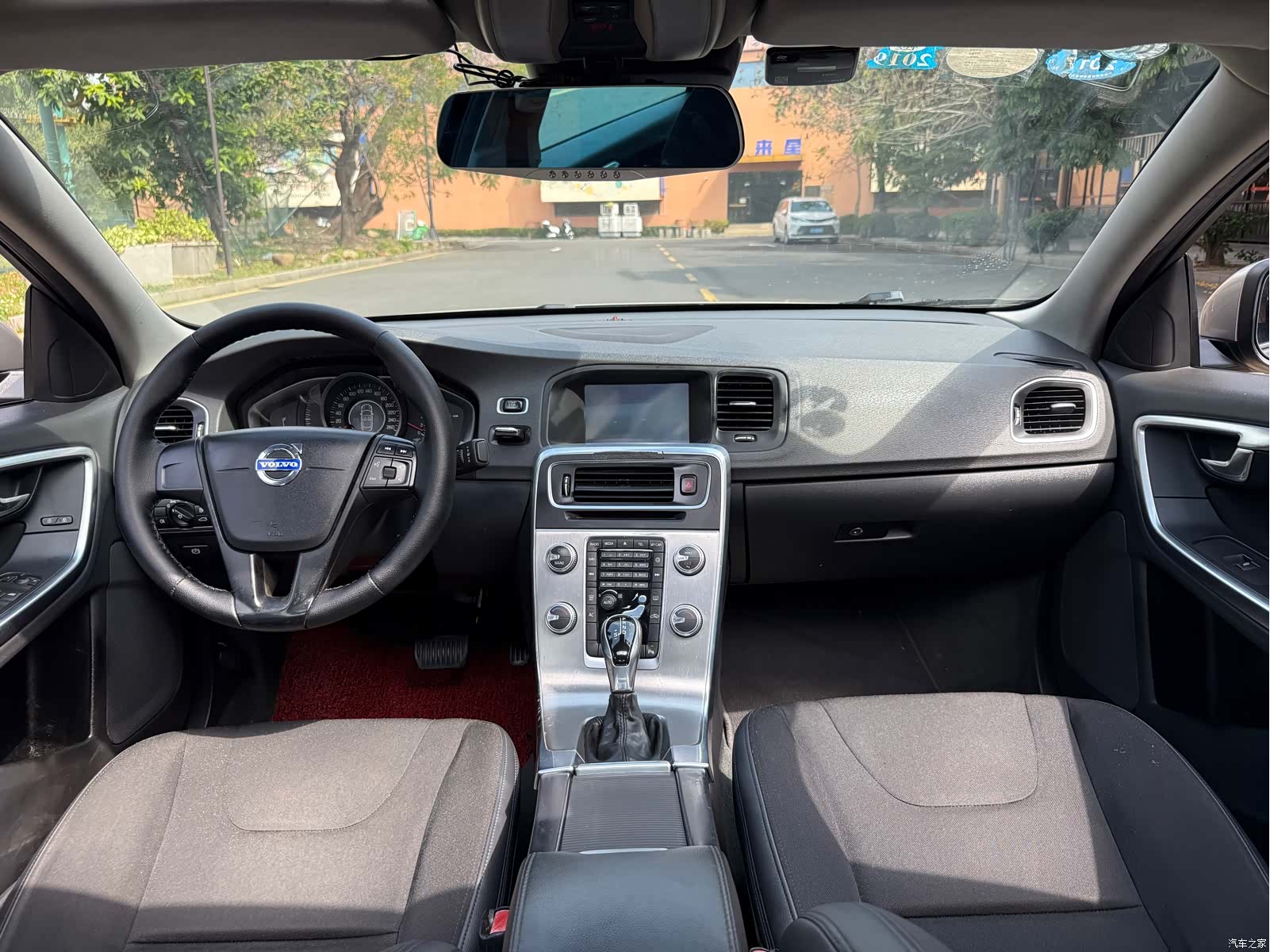Volvo S60, 2015 11