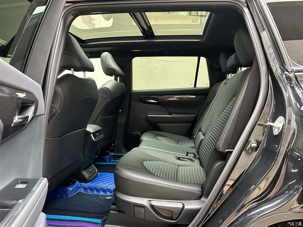 Toyota Crown, 2024 8