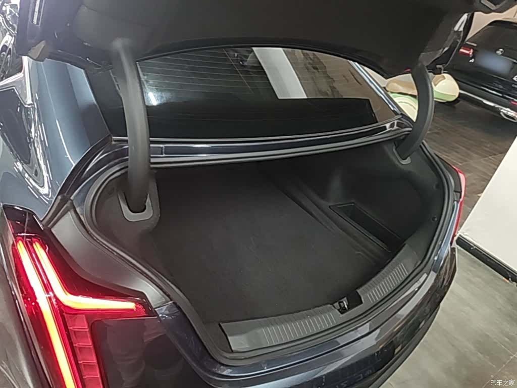 Cadillac CT5, 2022 19