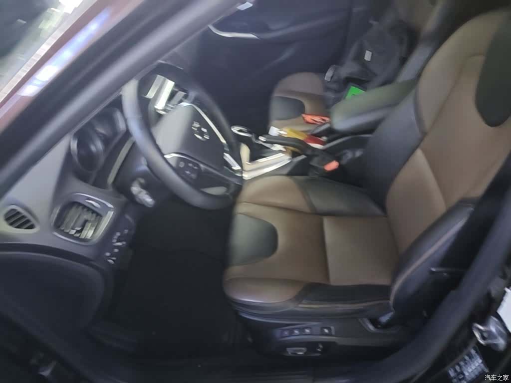 Volvo V40, 2018 15
