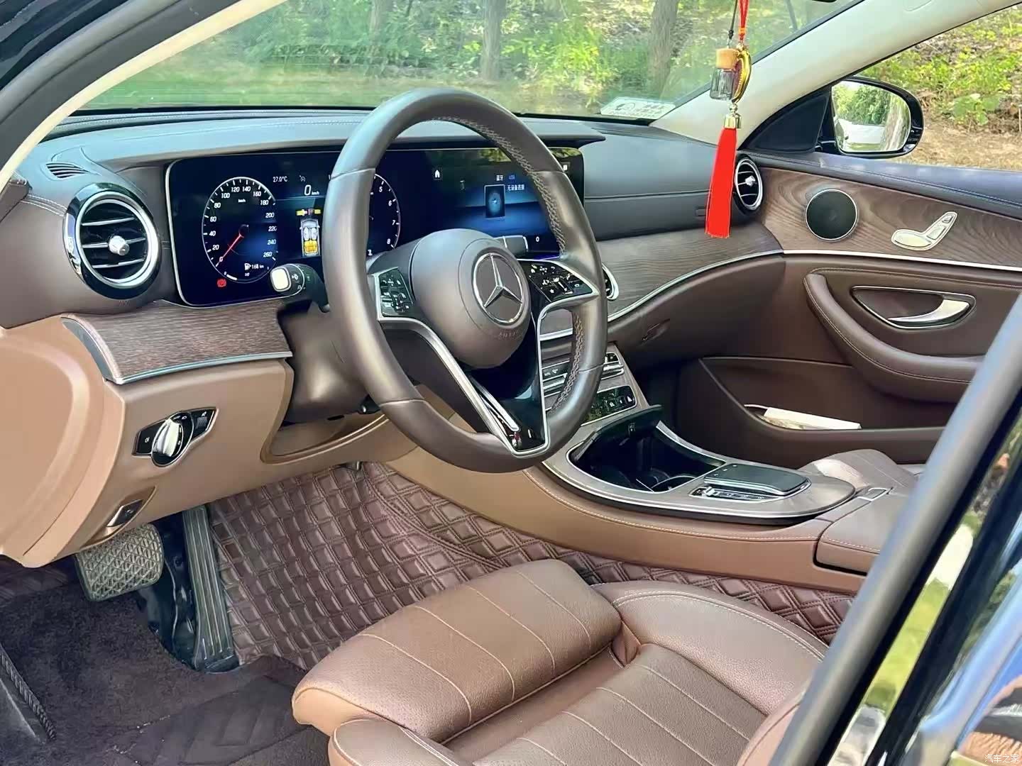 Mercedes-Benz E-Class, 2023 9