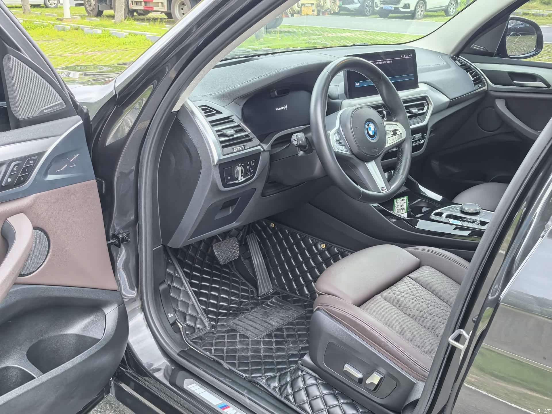 BMW iX3, 2024 8