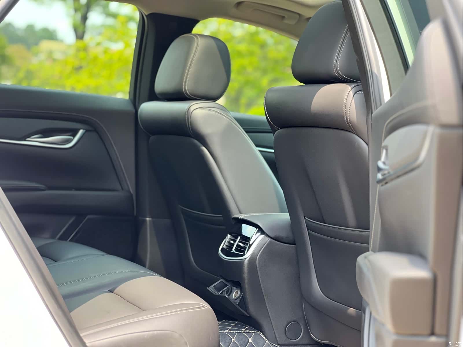 Cadillac XTS, 2019 17