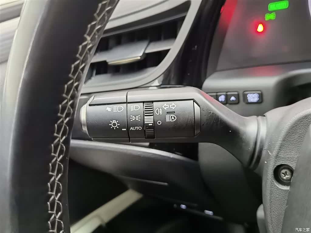 Lexus ES, 2022 21