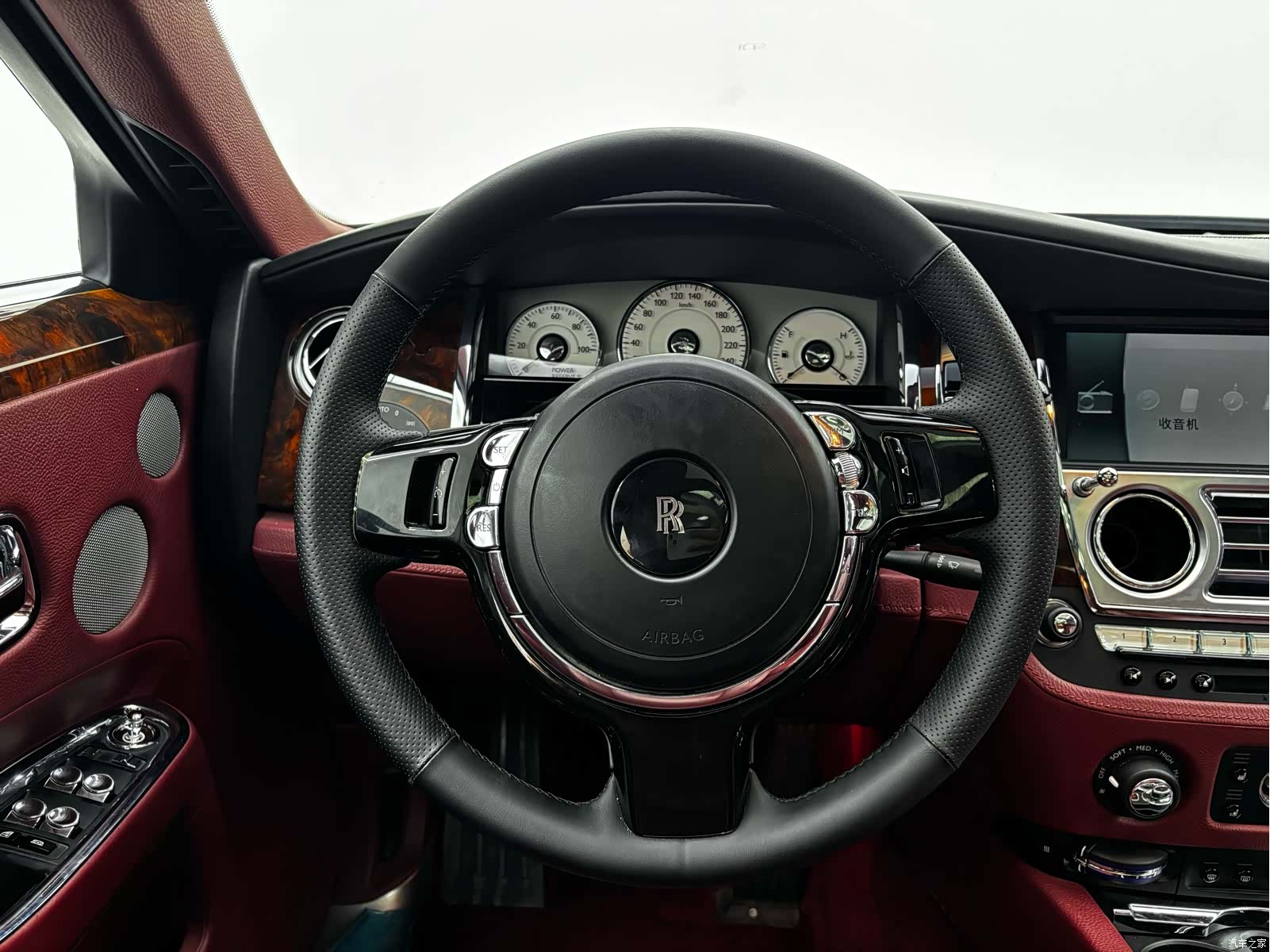 Rolls-Royce Ghost, 2016 17