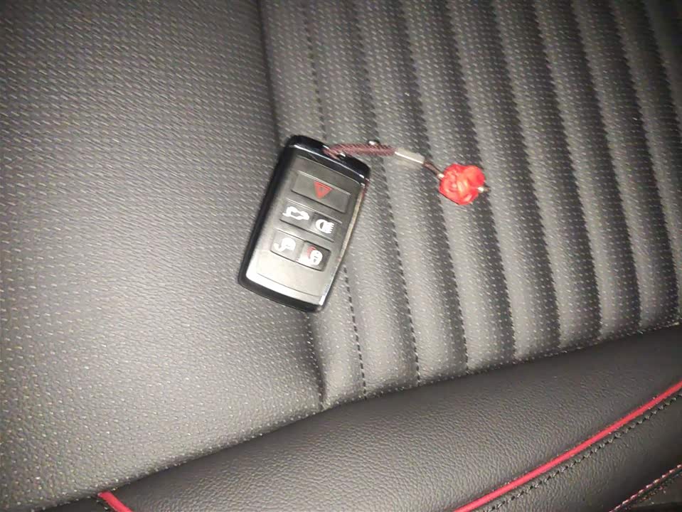 Land Rover Discover sources for sports