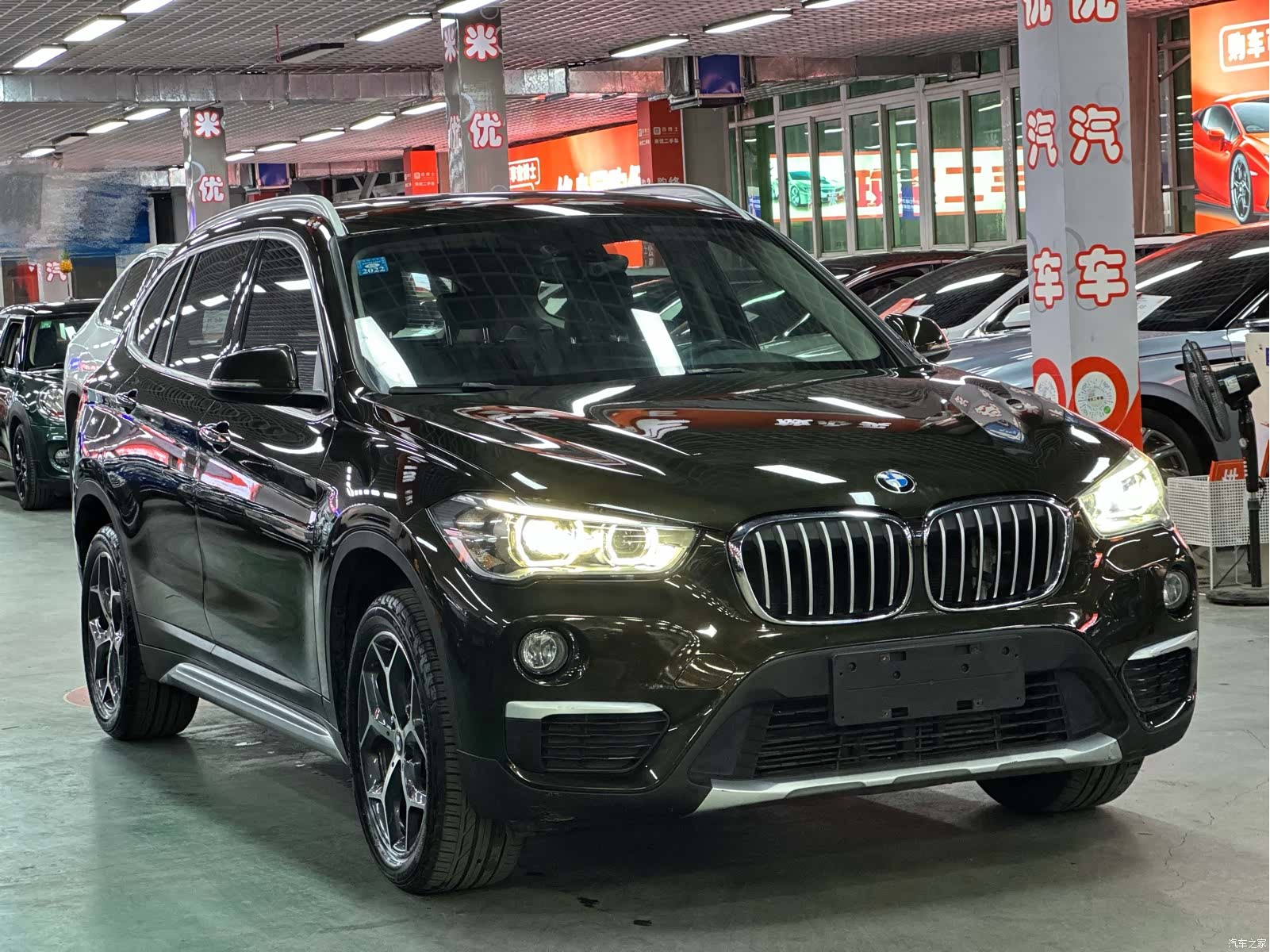 BMW X1, 2018 все фото