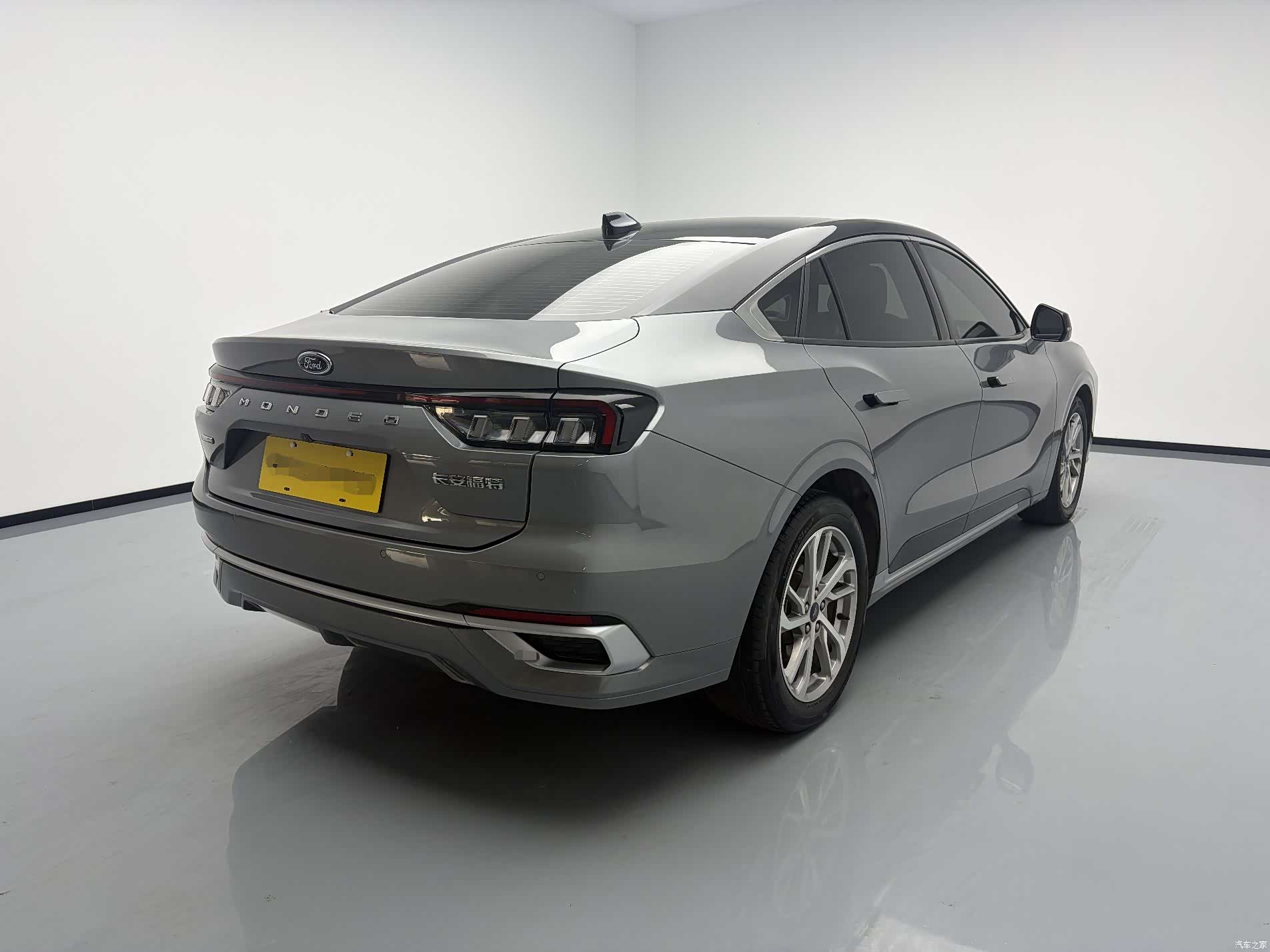 Ford Mondeo, 2022 4
