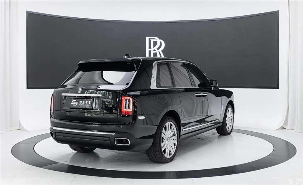 Rolls-Royce Cullinan, 2021 4