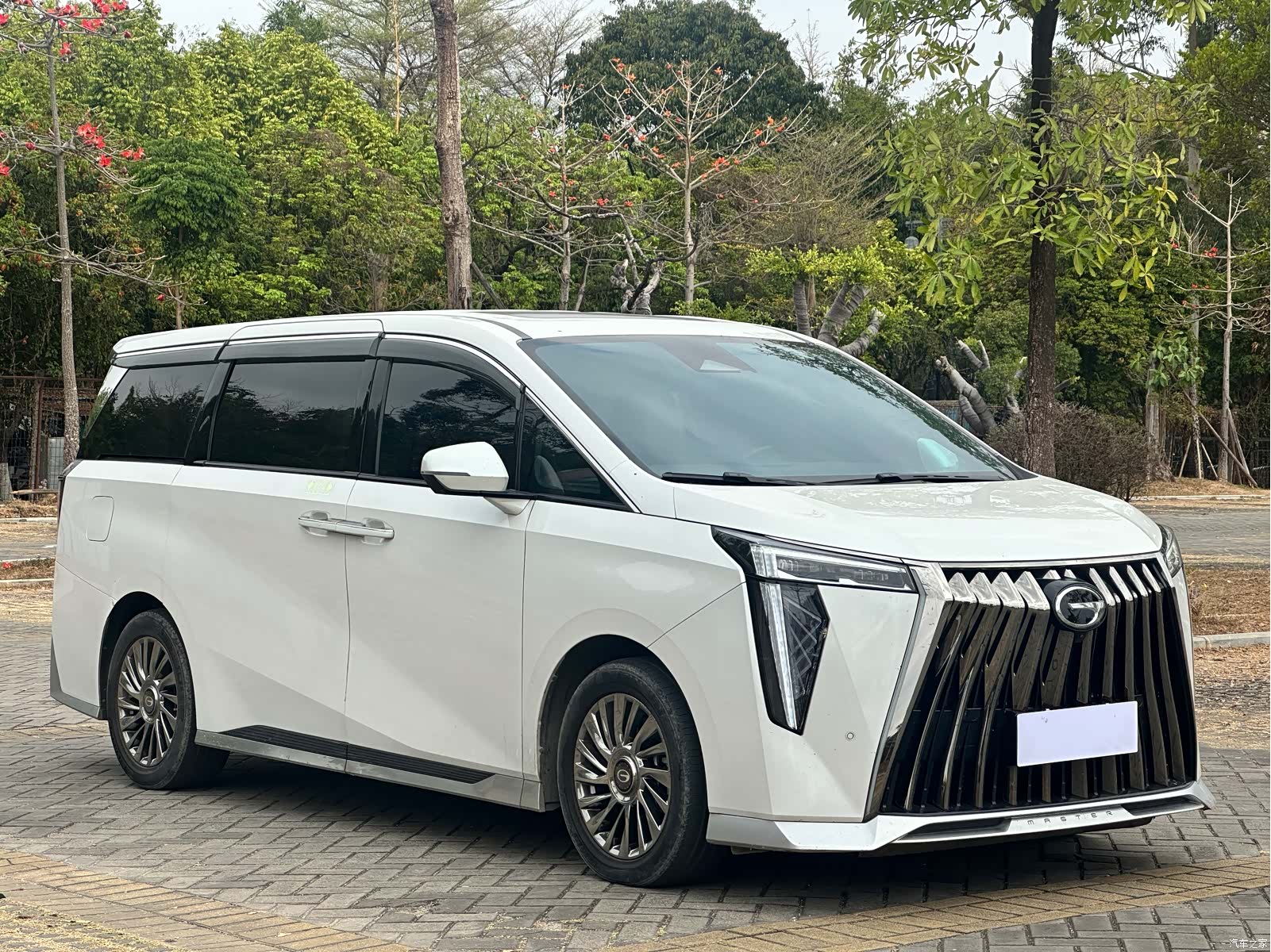 Trumpchi M8, 2023 3