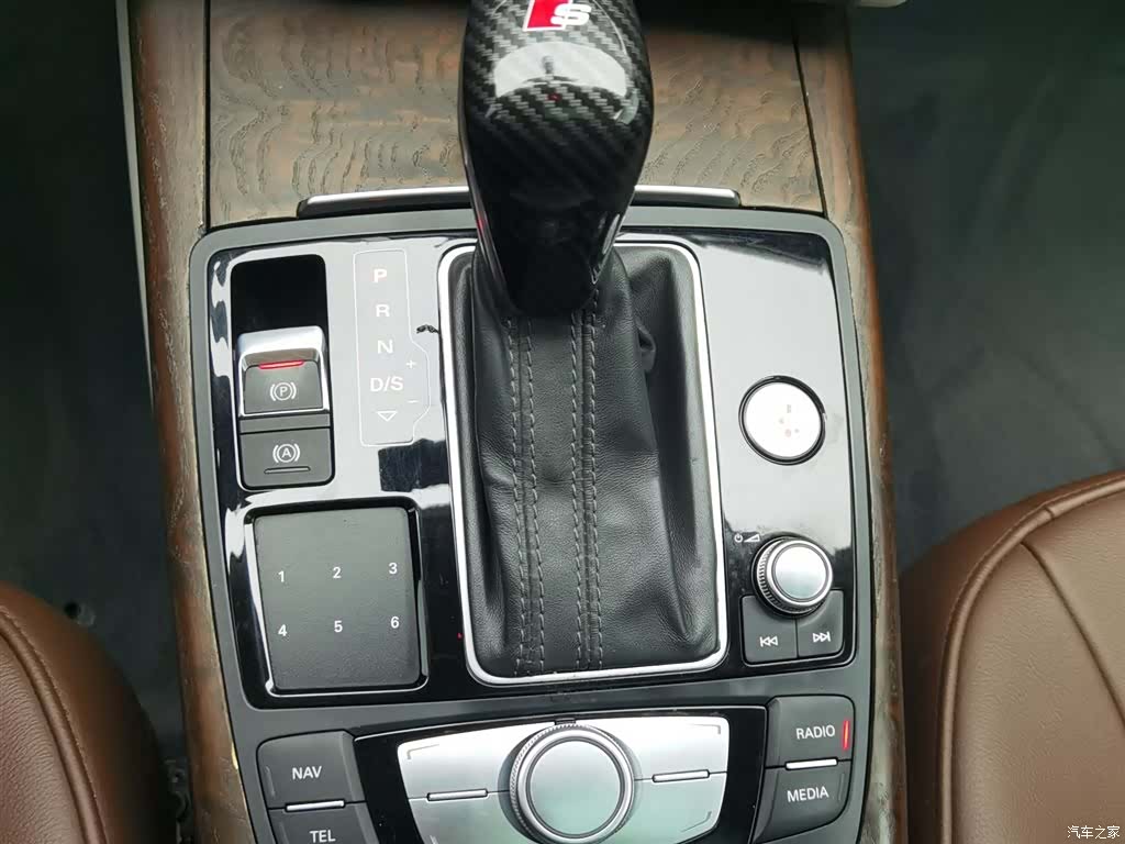 Audi A6L, 2016 13