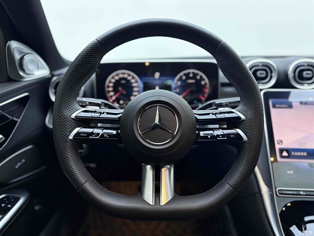 Mercedes-Benz C-Class, 2023 14
