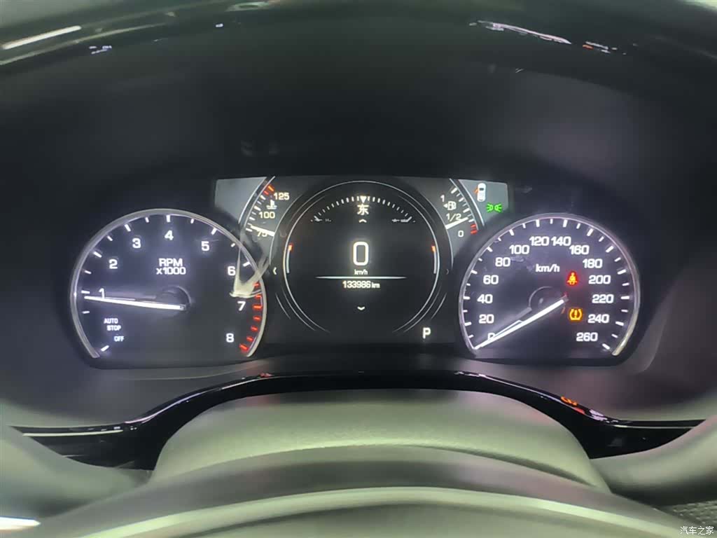 Cadillac XT5, 2017 12