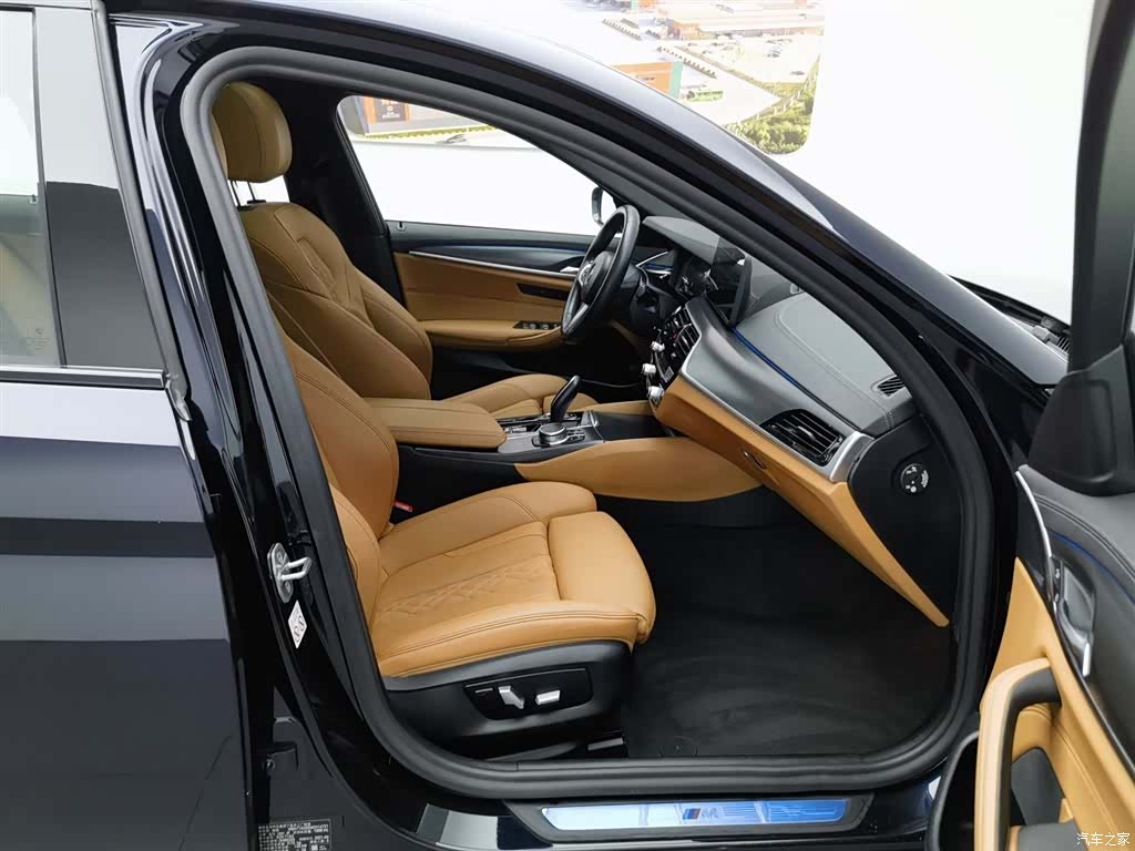 BMW 5 Series, 2021 23