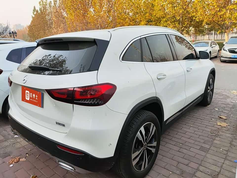 Mercedes-Benz GLA