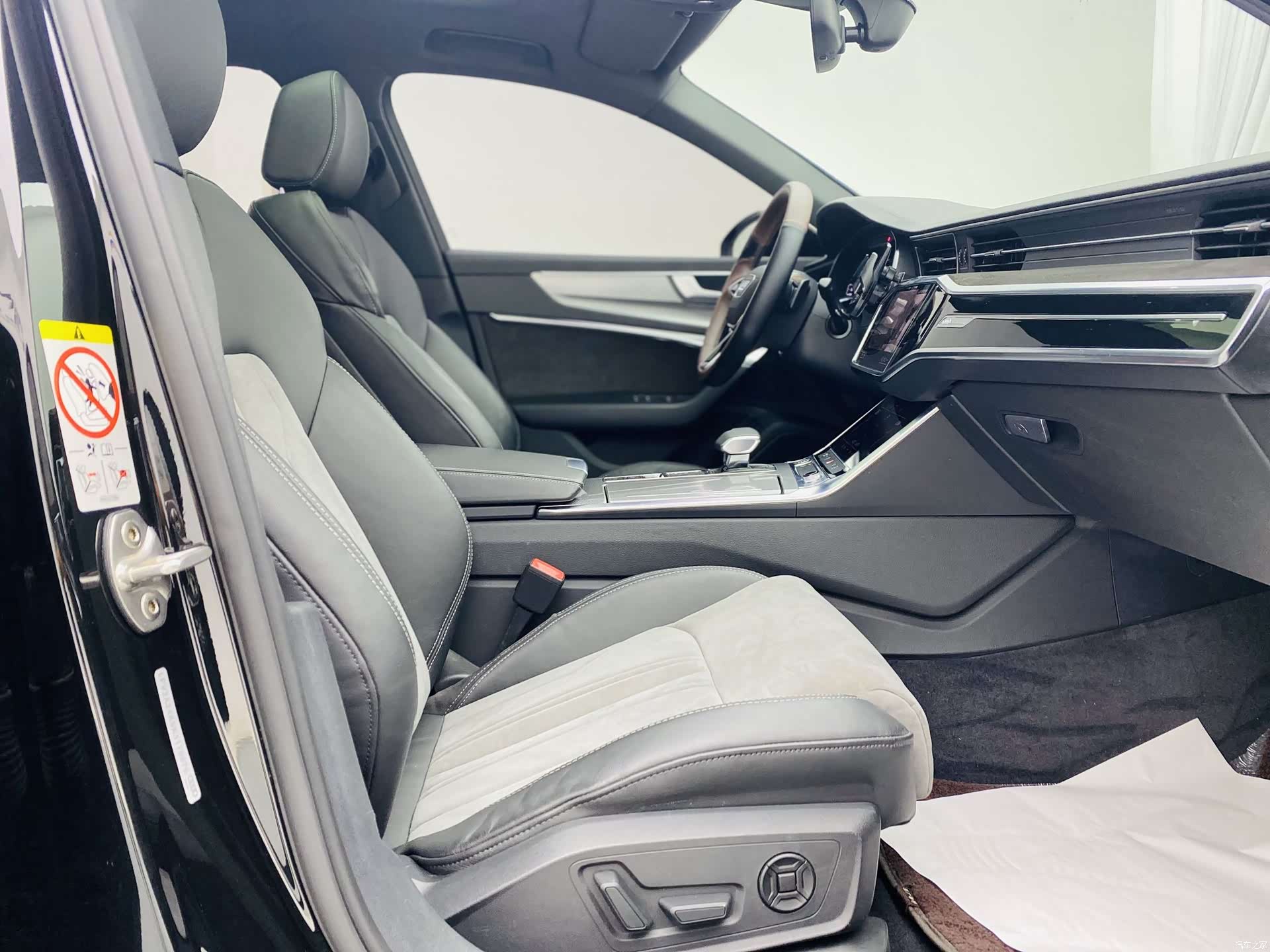 Audi A6L, 2019 13