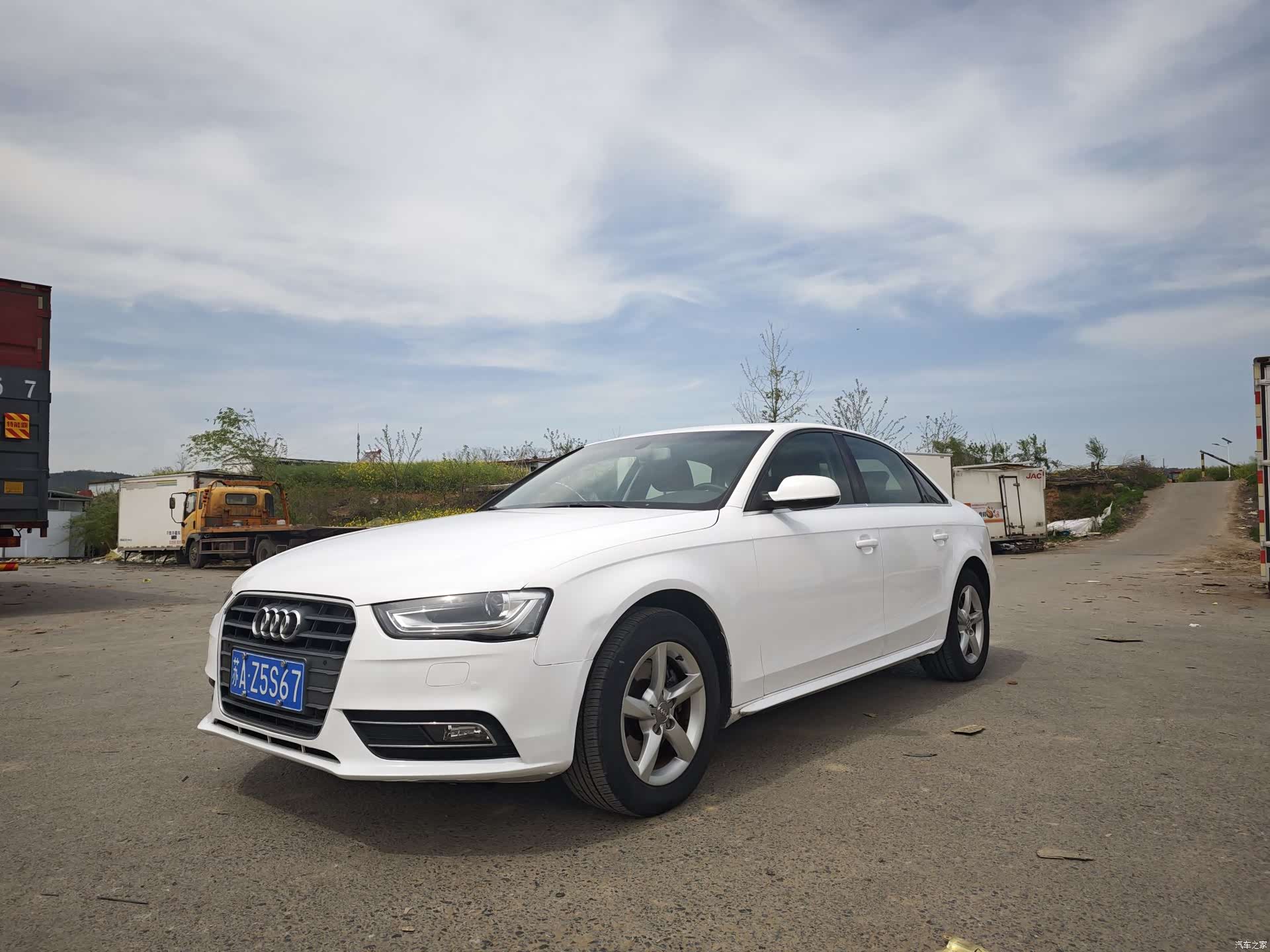 Audi A4L, 2012 1