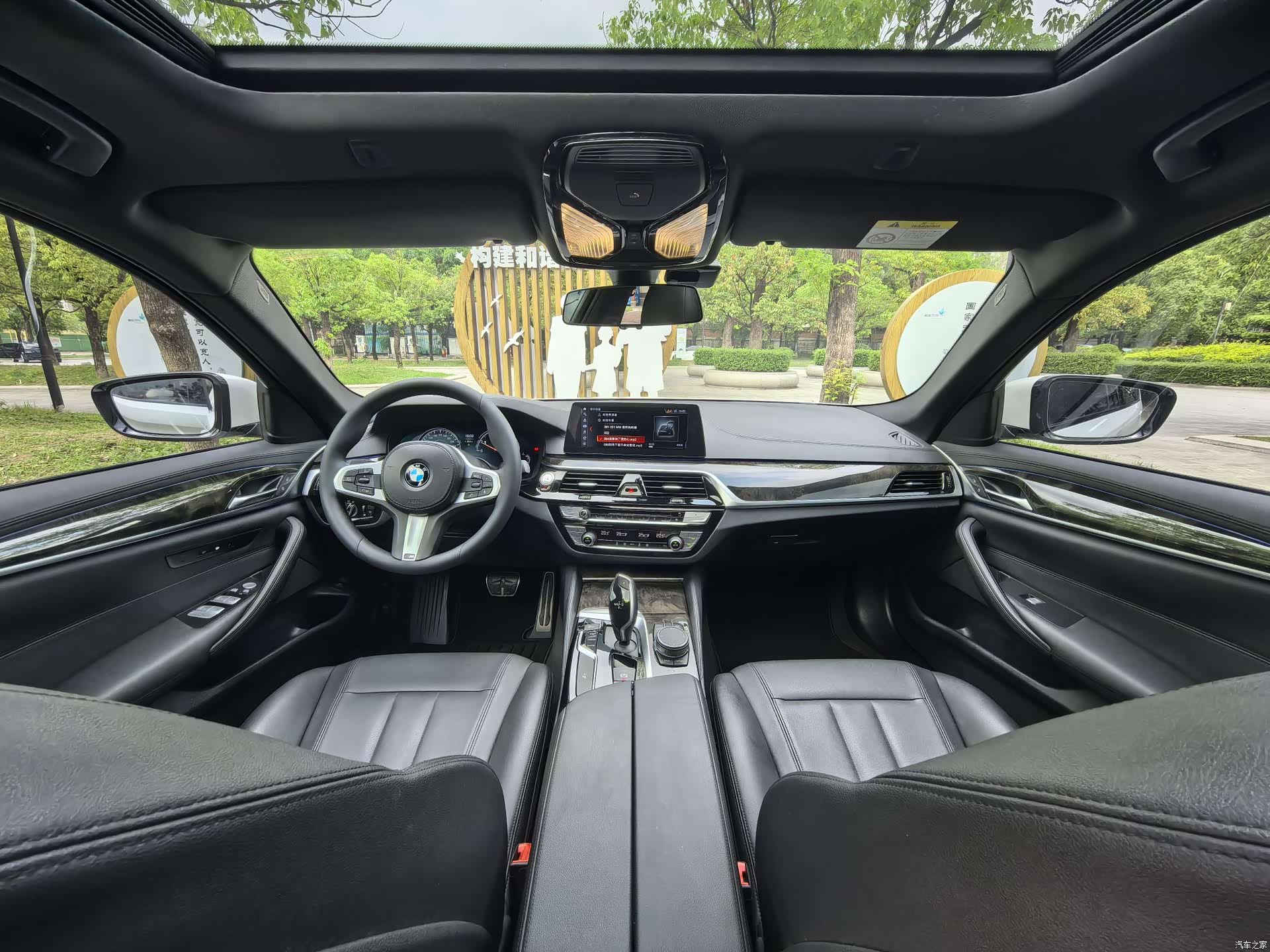 BMW 5 Series, 2018 все фото
