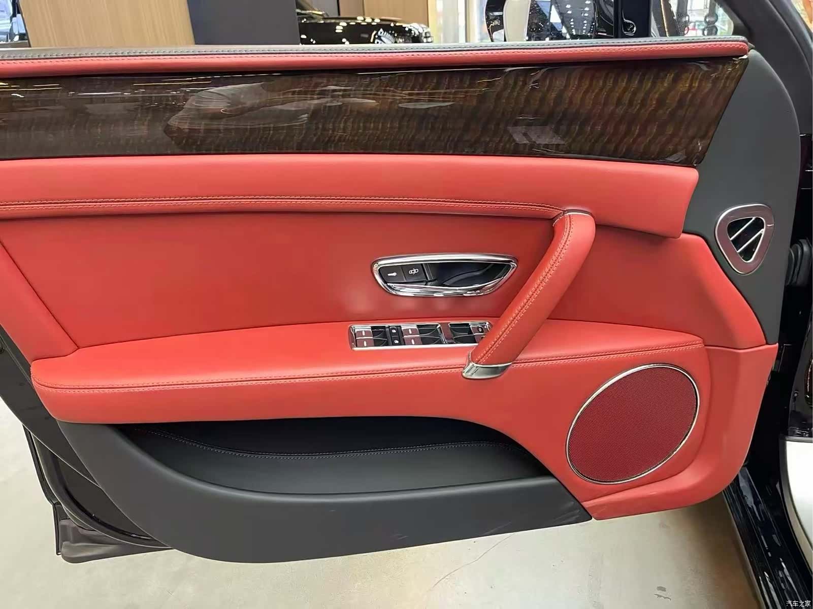 Bentley Flying Spur, 2018 11