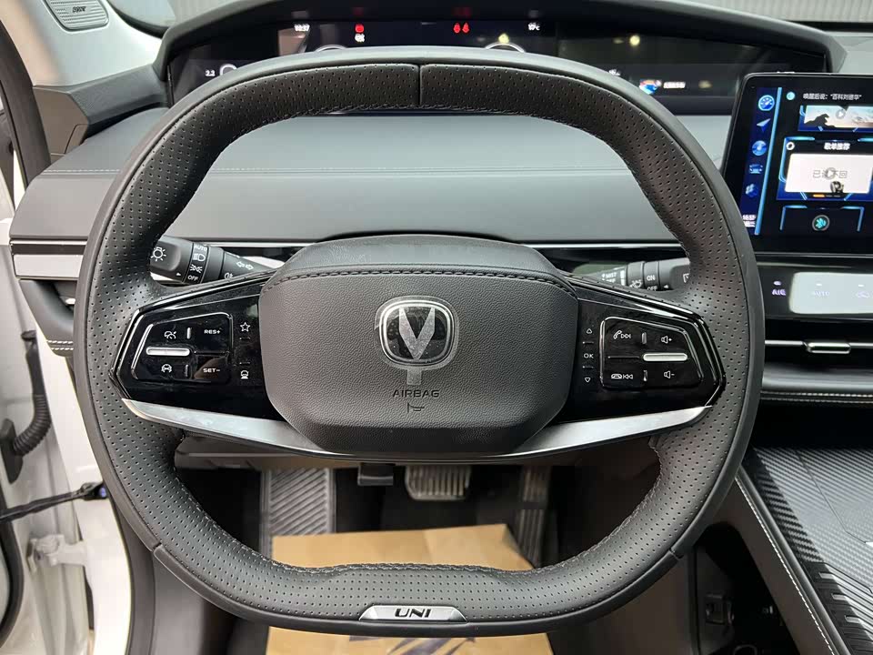 Changan UNI-K Smart iDD