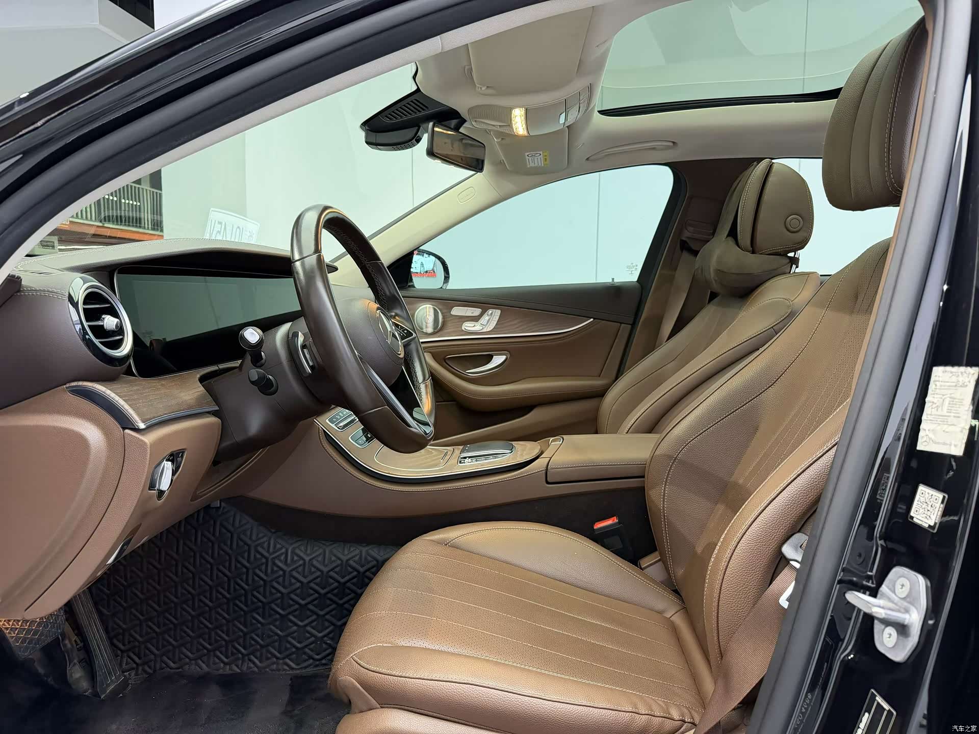 Mercedes-Benz E-Class, 2022 4