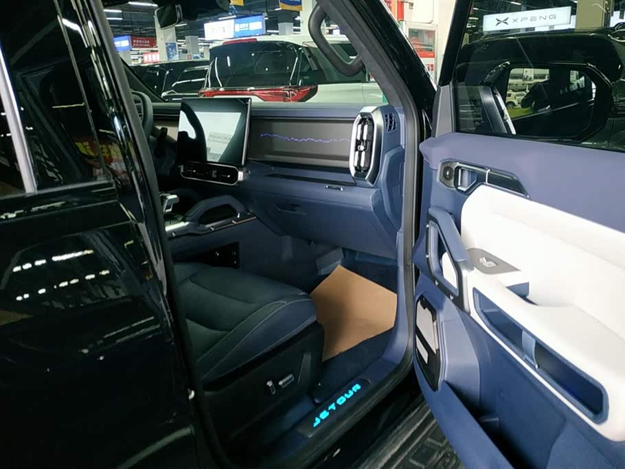 Jetour Jet Traveler C-DM