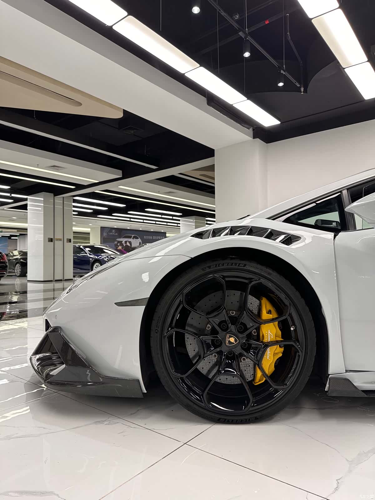 Lamborghini Huracán, 2014 4