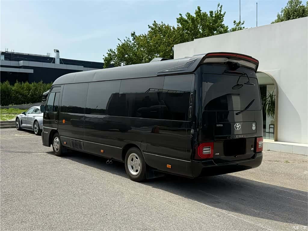 Toyota Coaster, 2023 9