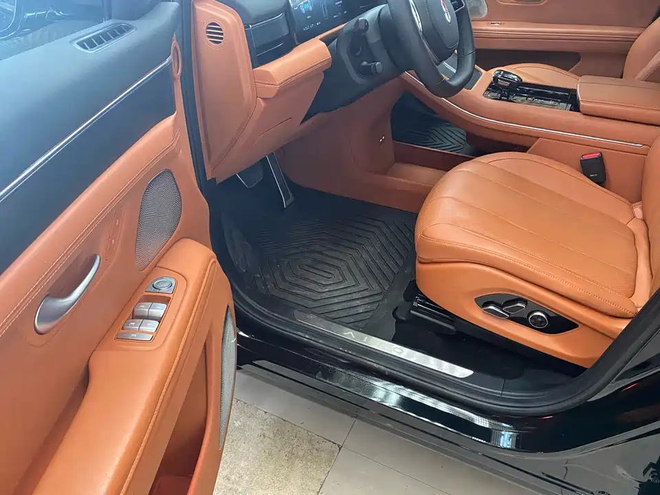 AITO Ask the world M7