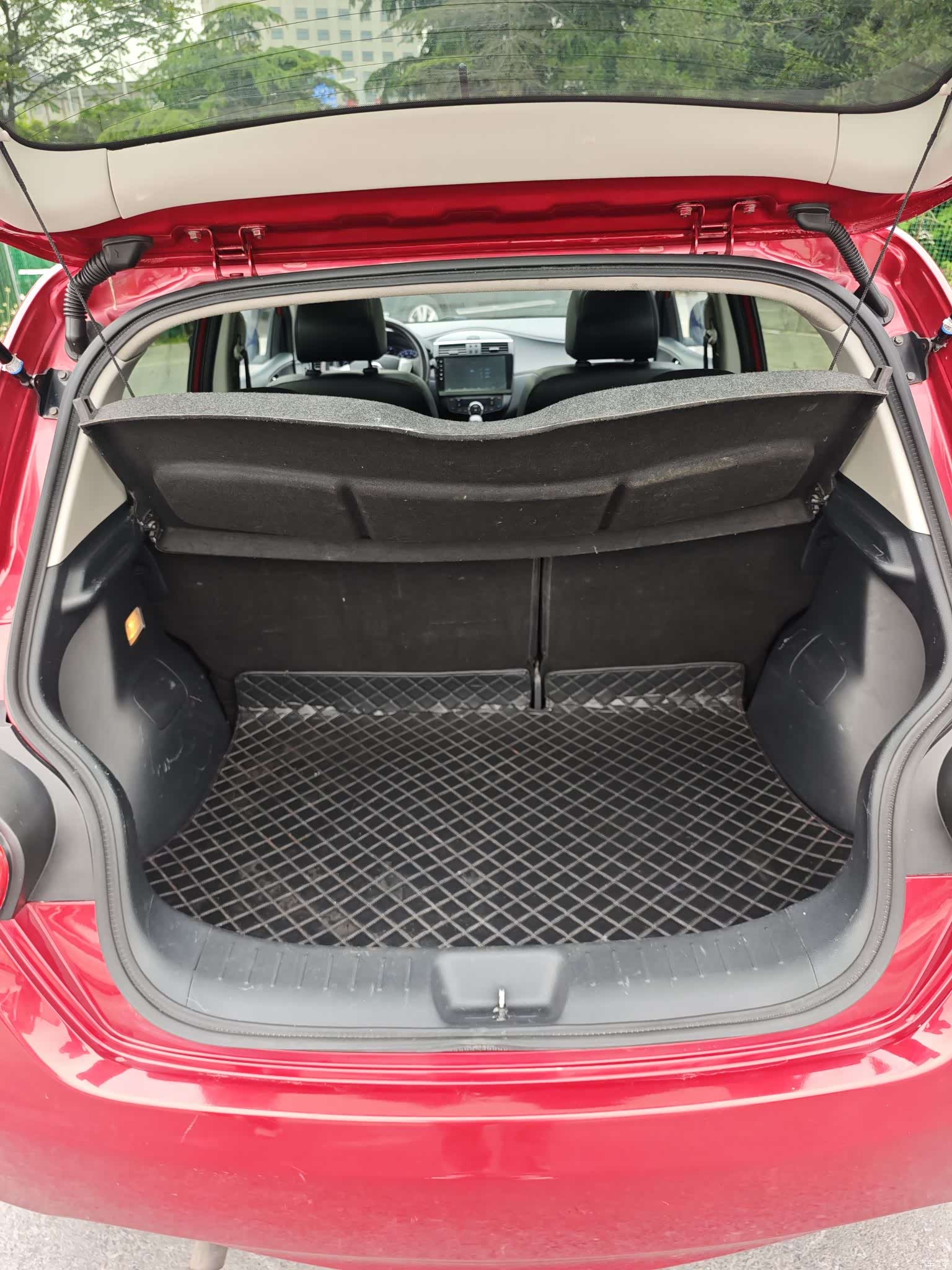 Nissan Tiida, 2013 10