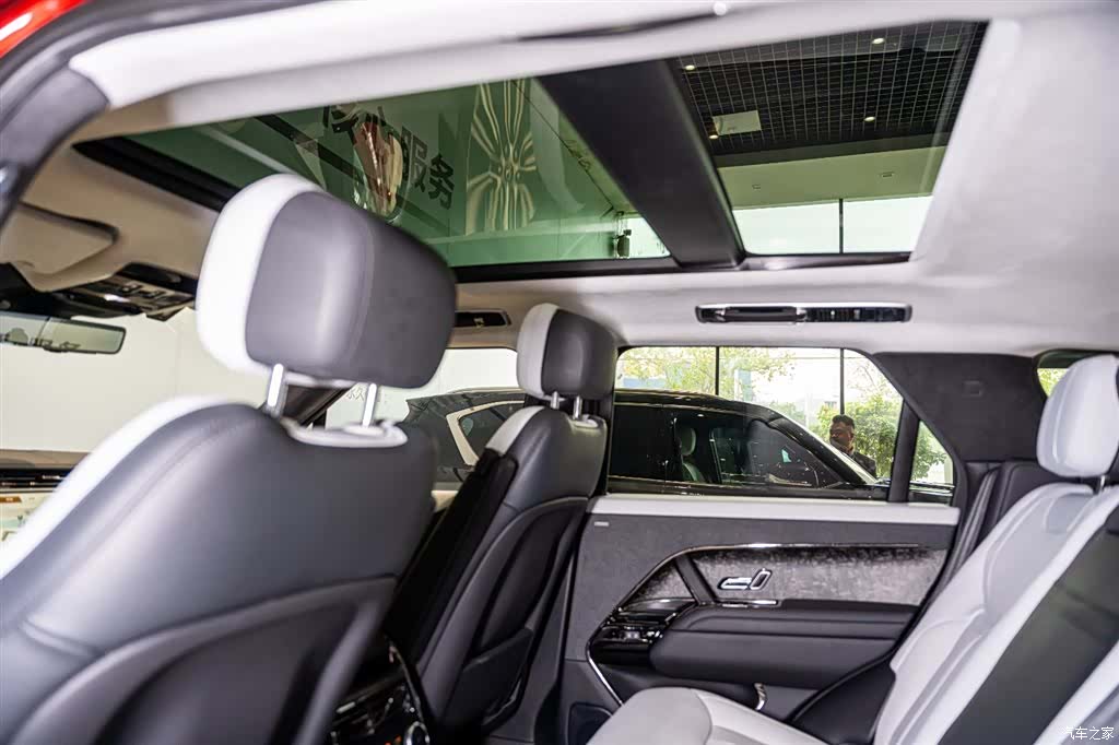 Land Rover Range Rover, 2025 12