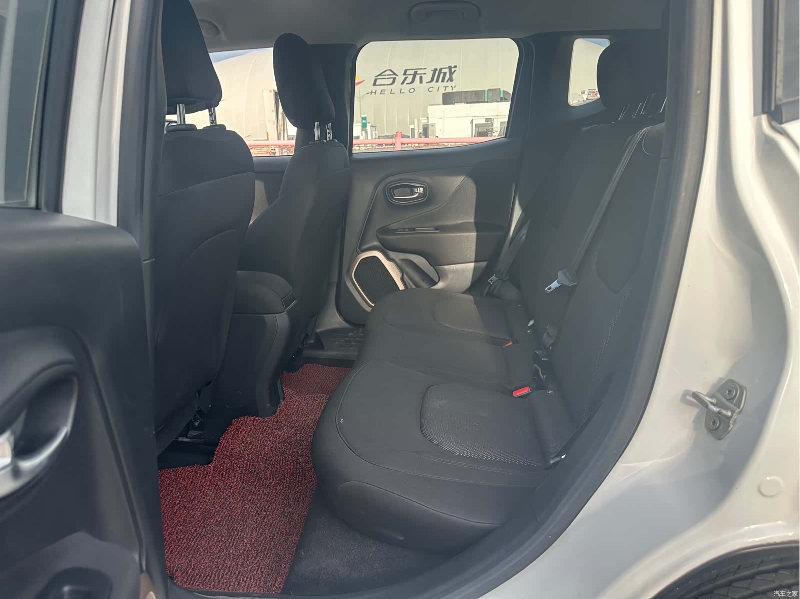 Jeep Renegade, 2017 13