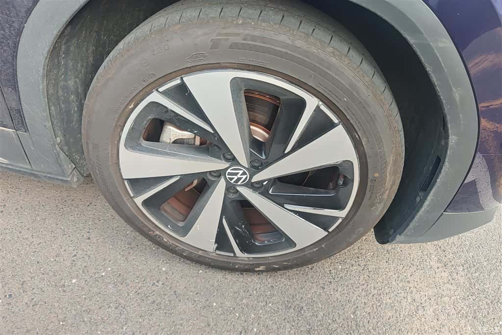 Volkswagen ID.6, 2022 6