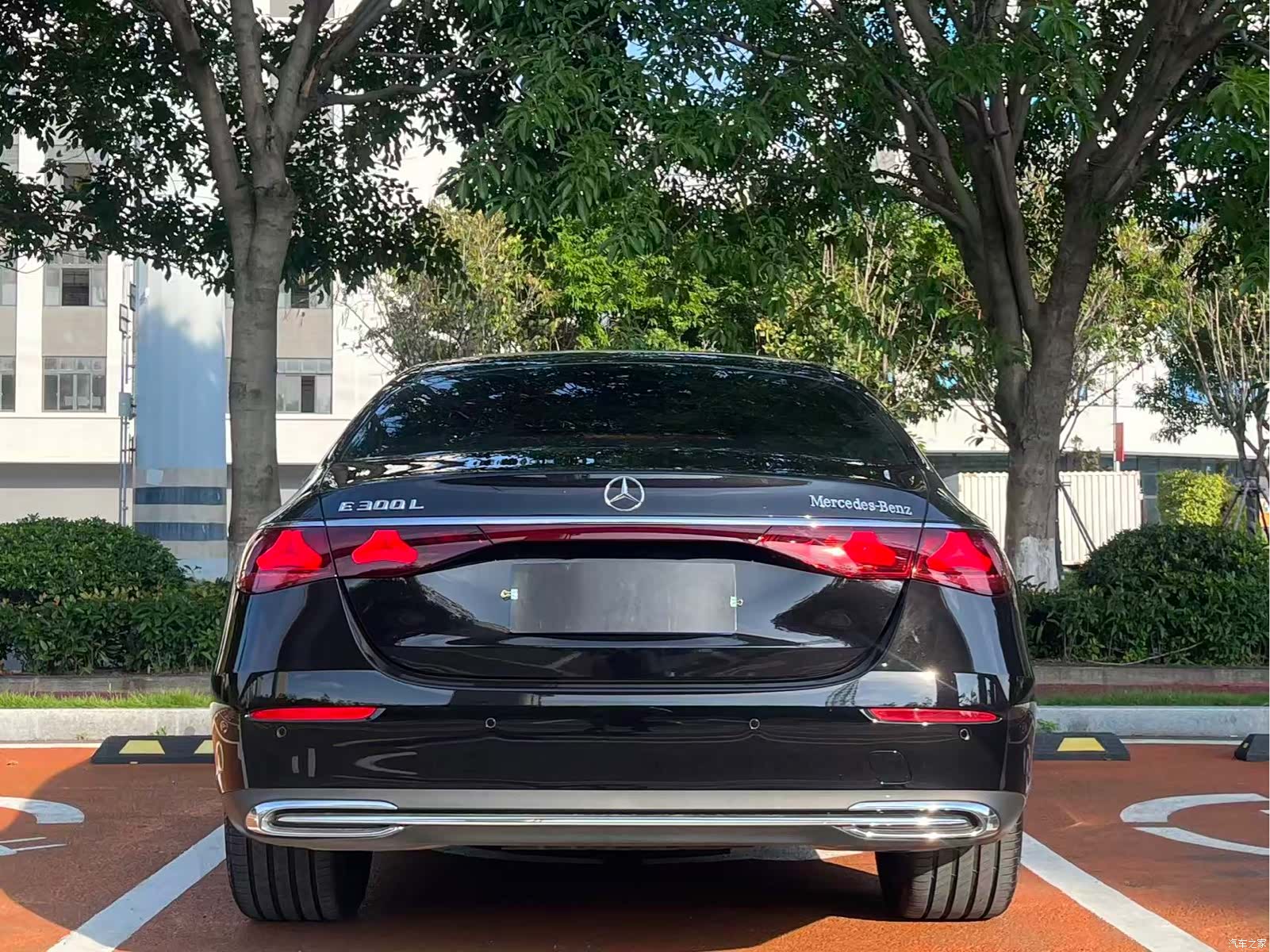 Mercedes-Benz E-Class, 2026 8
