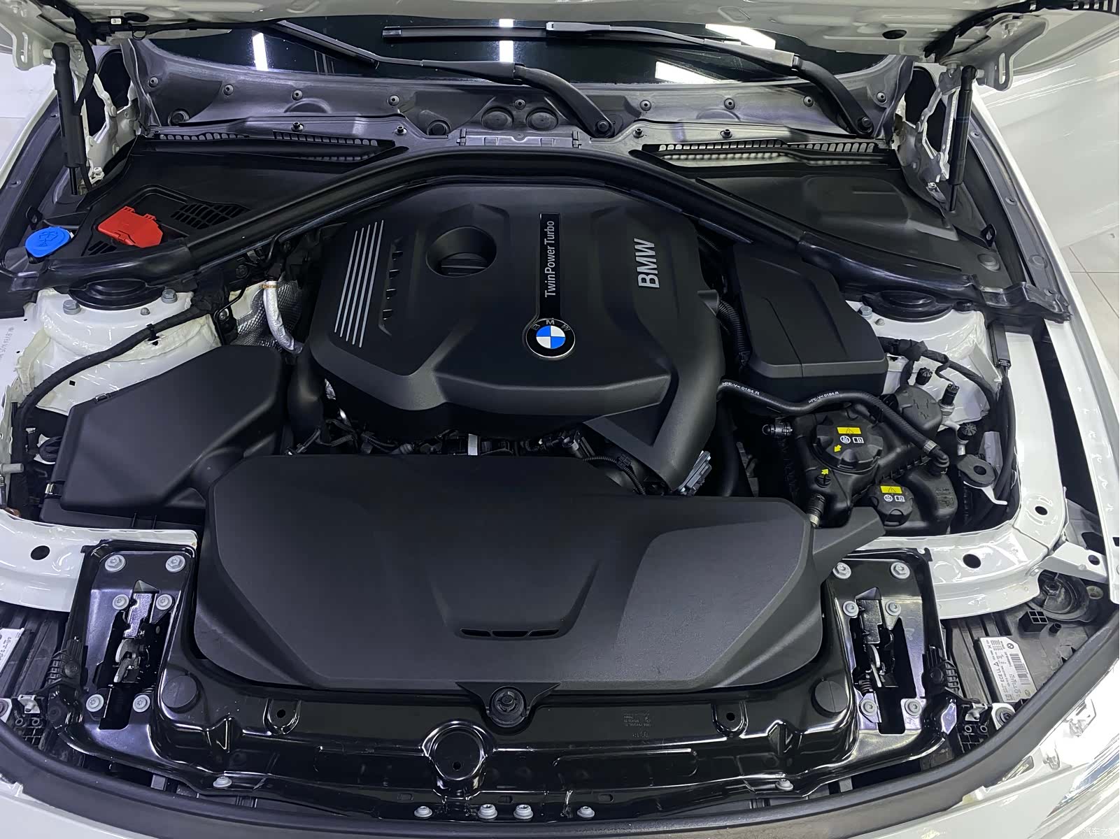 BMW 3 Series, 2018 17