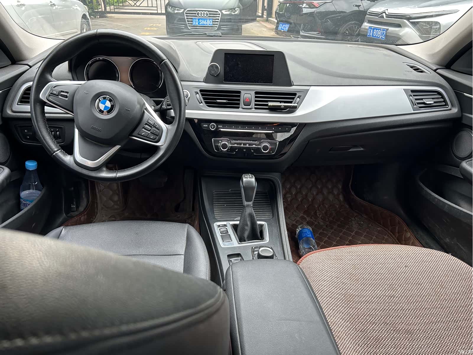 BMW 1 Series, 2018 все фото