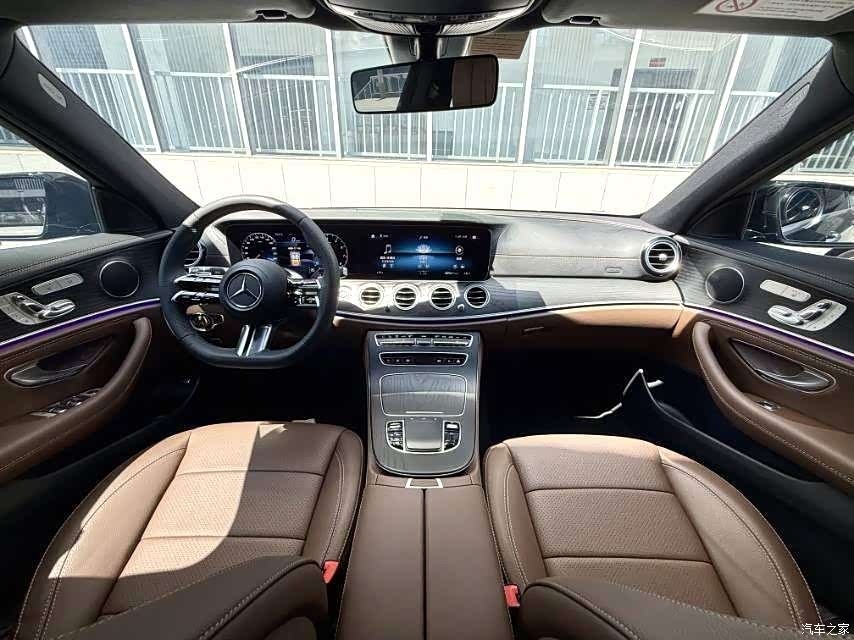 Mercedes-Benz E-Class, 2023 10