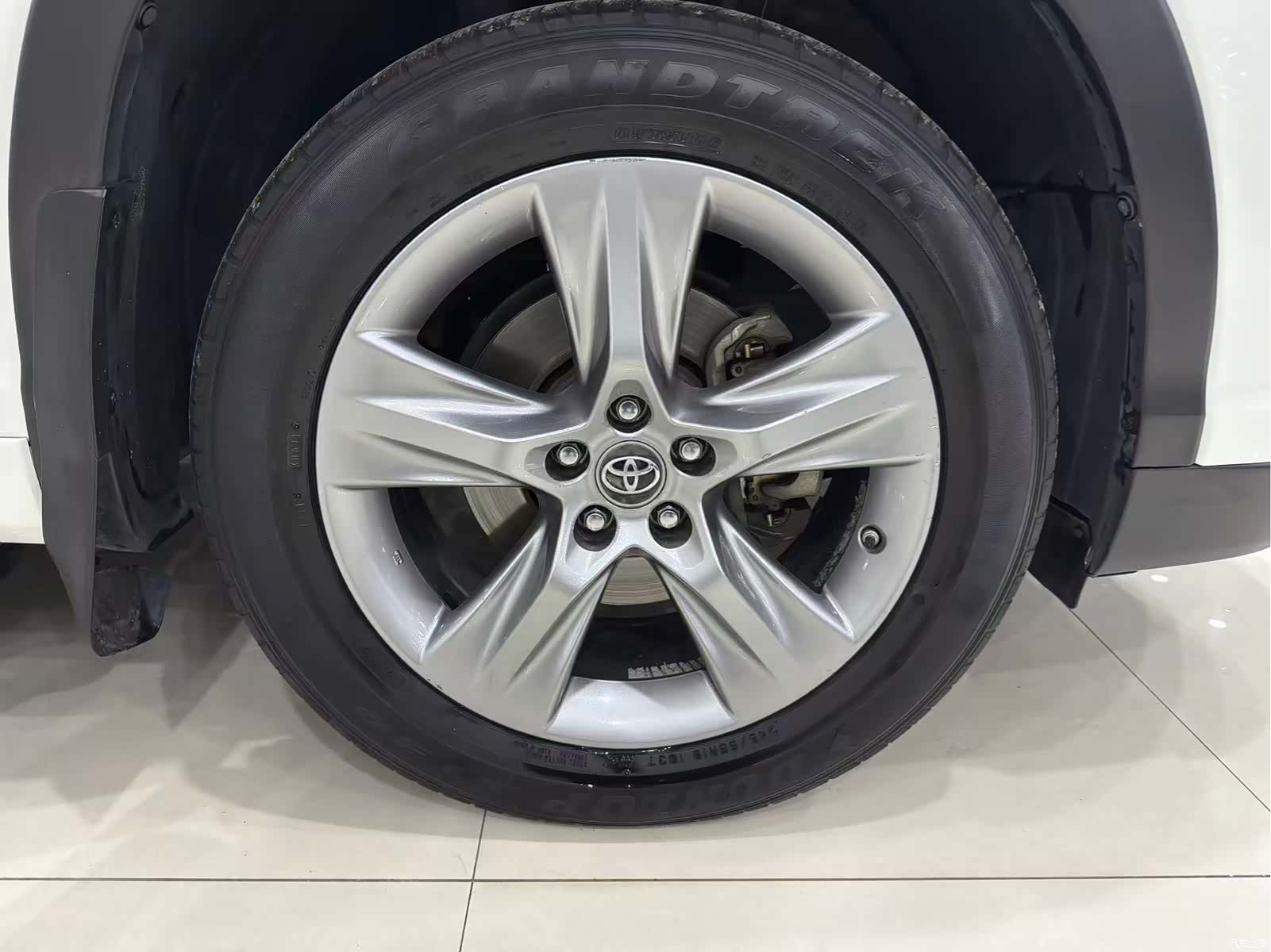 Toyota Highlander, 2017 16