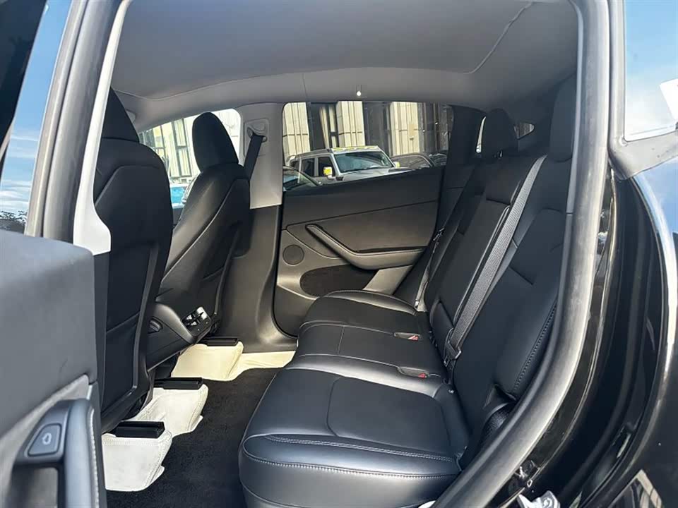 Tesla Model Y Tesla Model Y