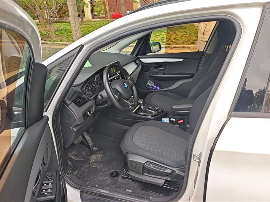 BMW 2 series station wagon