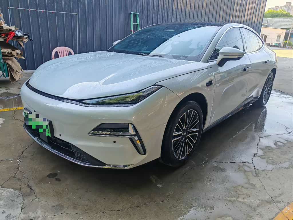 Geely Galaxy Starshine 8