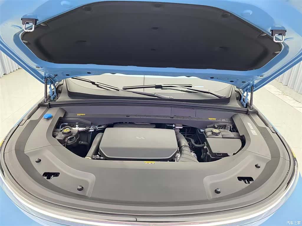 Li Auto L8, 2025 29