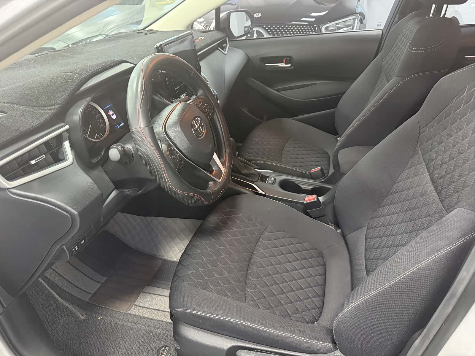 Toyota Allion, 2022 все фото