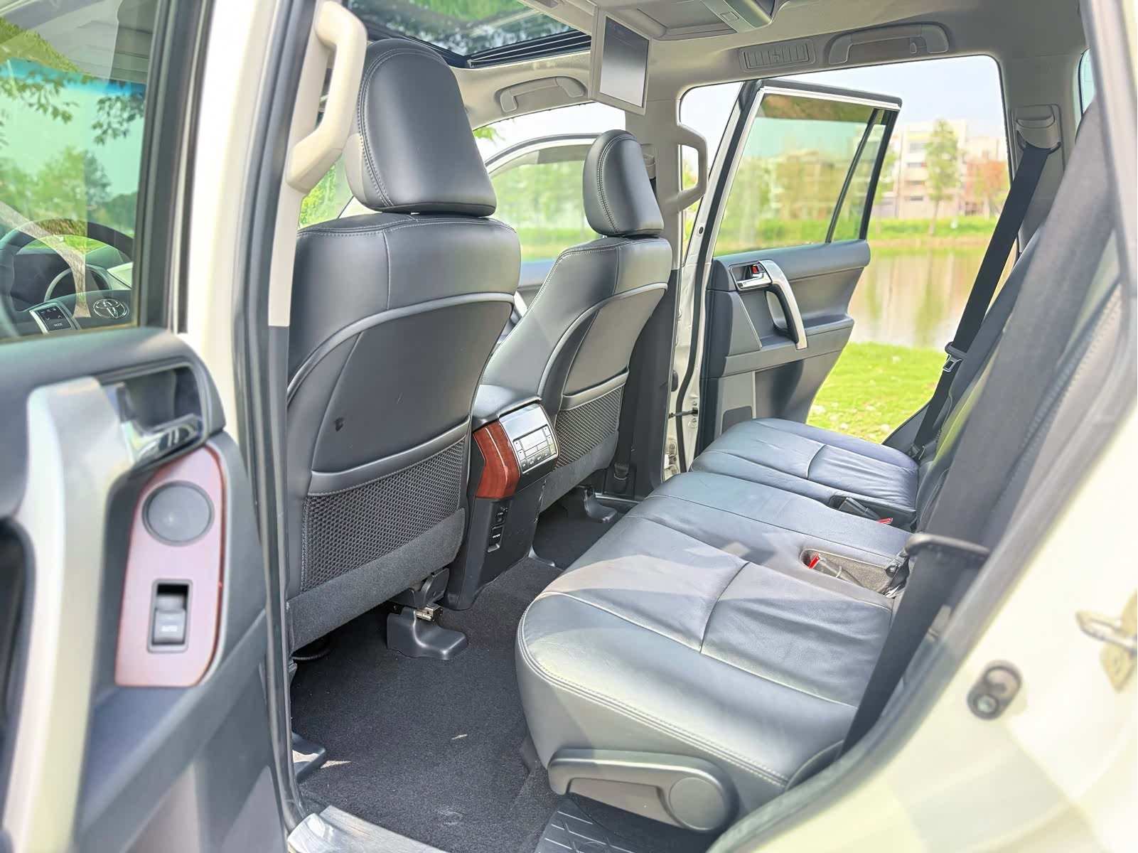 Toyota Prado, 2016 9