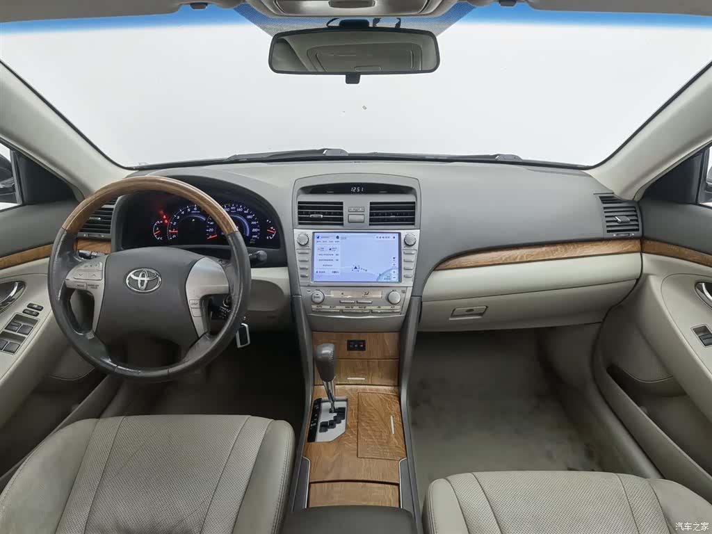 Toyota Camry, 2011 все фото