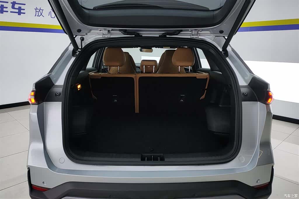 Geely Galaxy L7, 2025 4